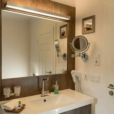 Edelkastanie Otel Voitze