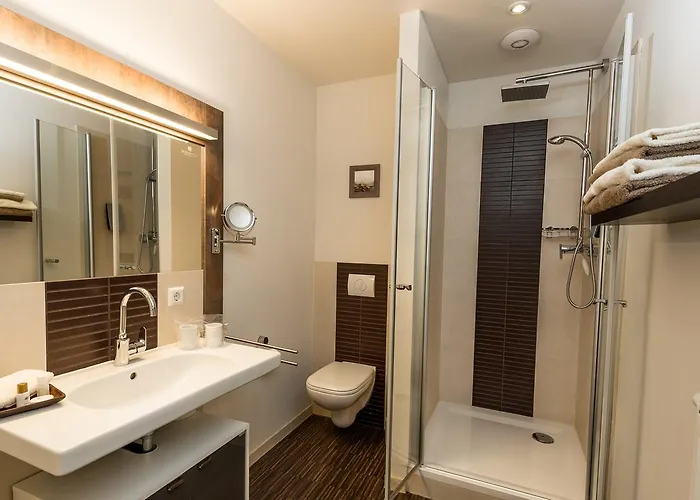 Edelkastanie Szálloda 3*